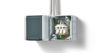 Doppelsteckdose mit Trennsteg bei Elektro Seidenspinner GmbH in Augsburg