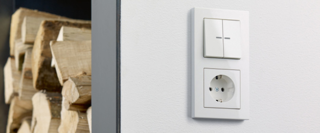 JUNG KNX Taster F 10 bei Elektro Seidenspinner GmbH in Augsburg